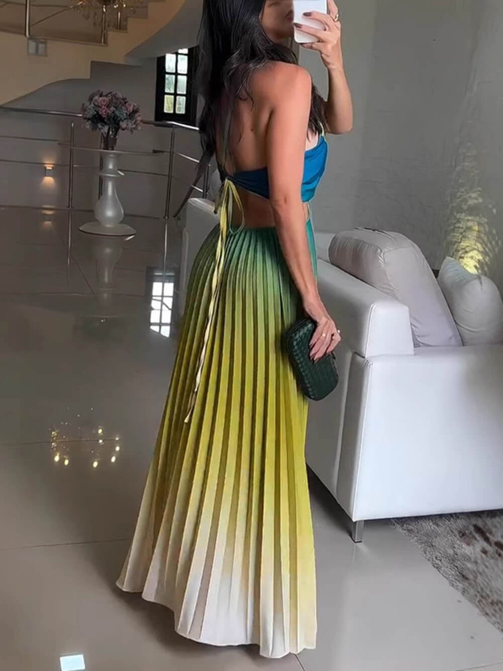 Sleeveless Pleated Backless Gradient Dress