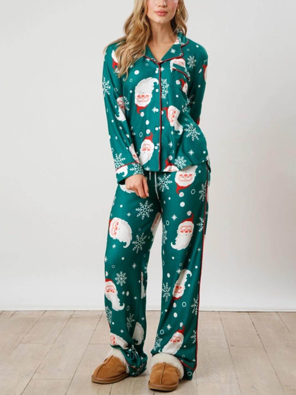 Santa Snowflake Print Pajama Set
