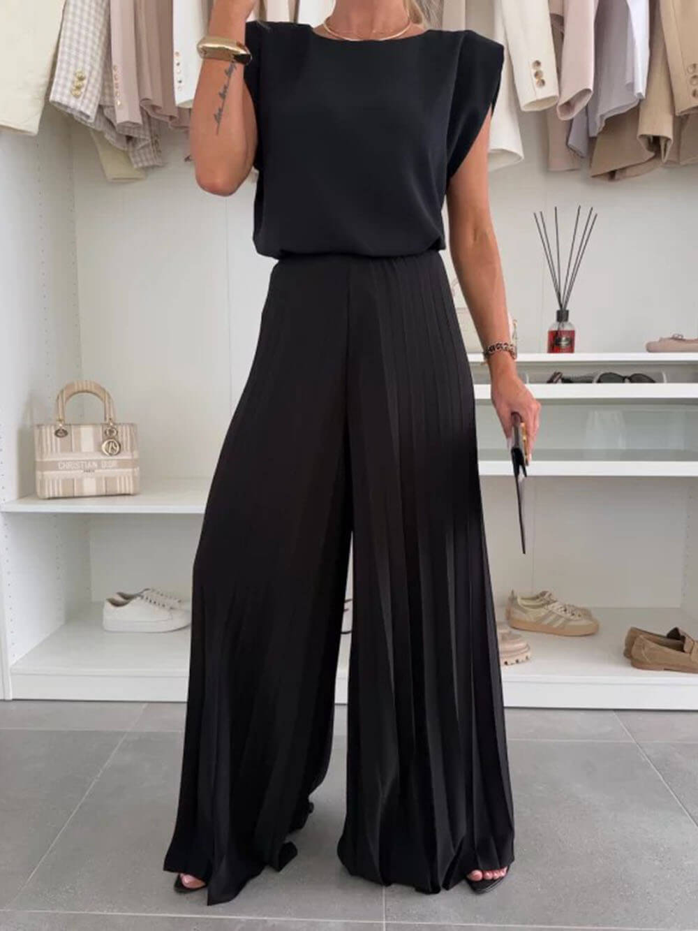Padded Shoulder Round Neck Top
