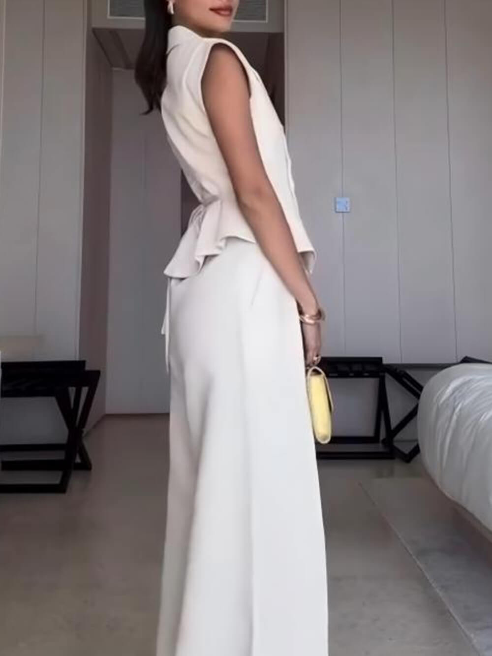 Sleeveless Collared Cinched Set