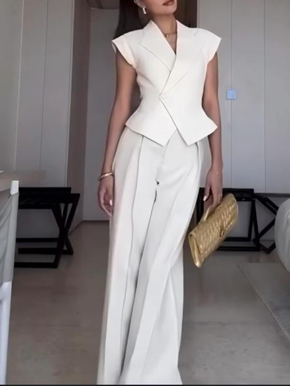 Sleeveless Collared Cinched Set