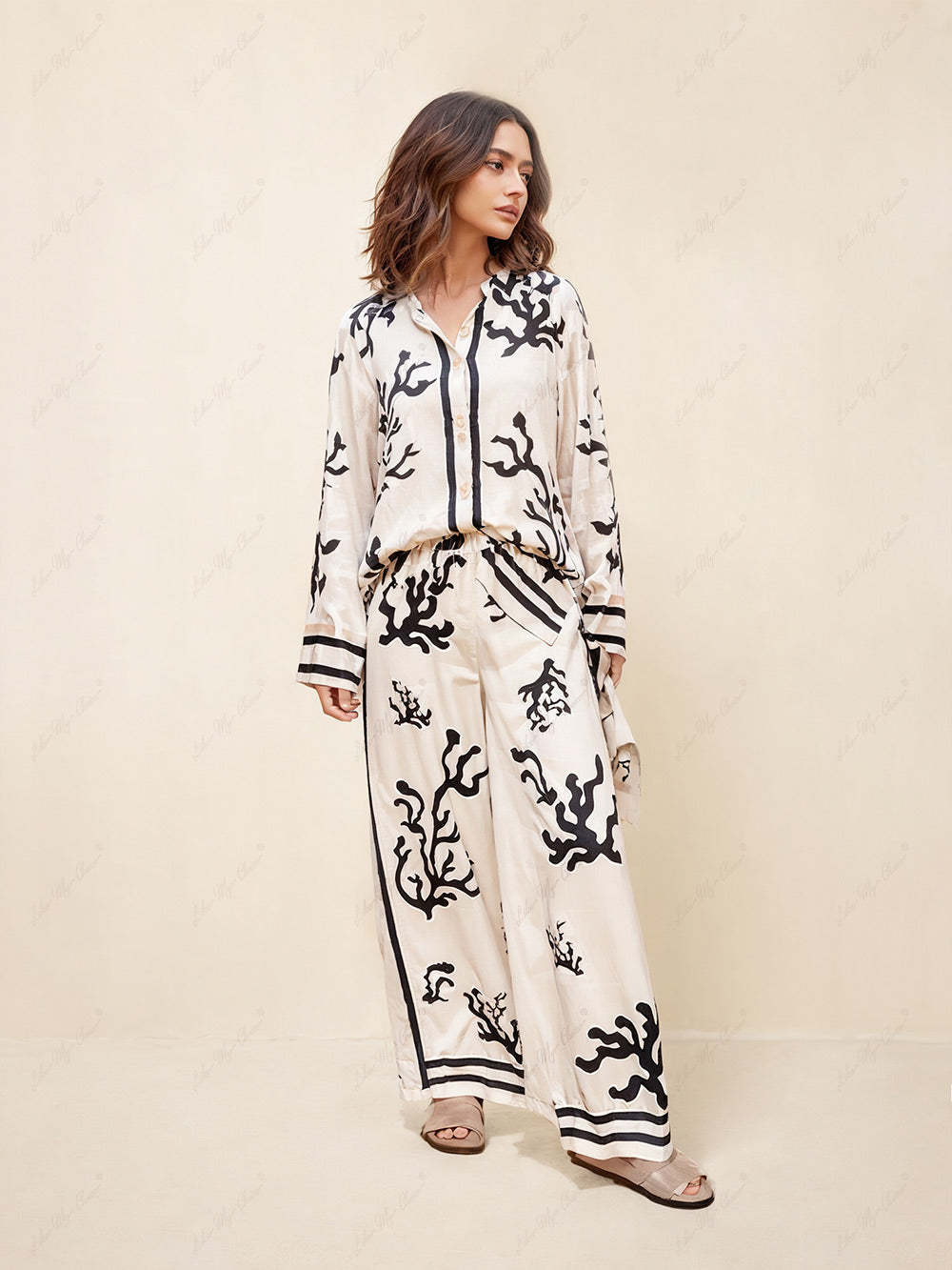 Wide-Leg Print Trousers