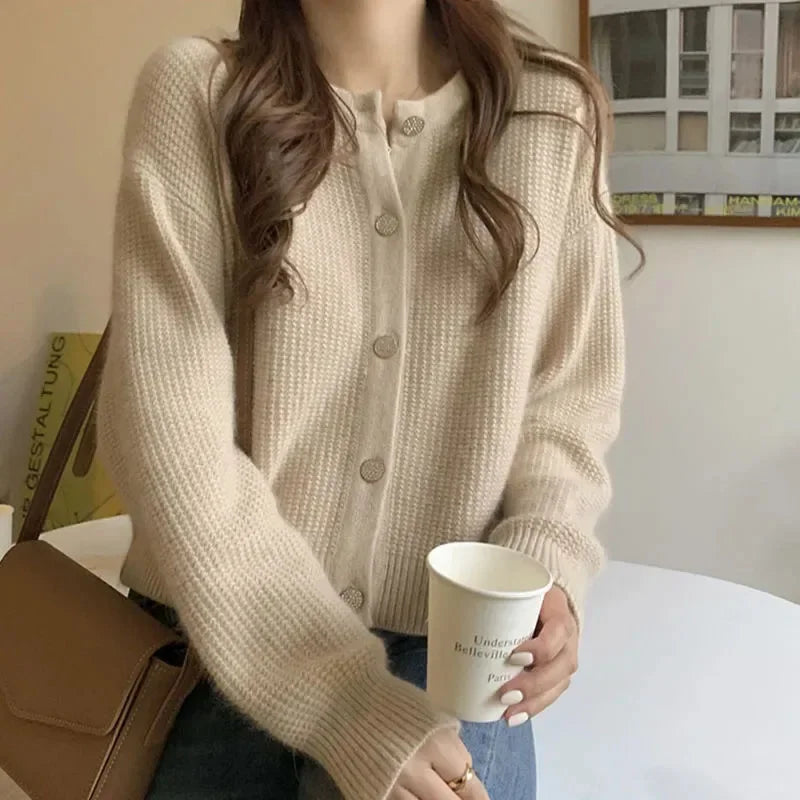 Long Sleeve Single-Breasted Knit Top