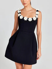 Elegant Beaded Floral Detail Pocket Dress