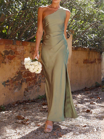 Elegant Fitted One-Shoulder Slit Satin Evening Gown