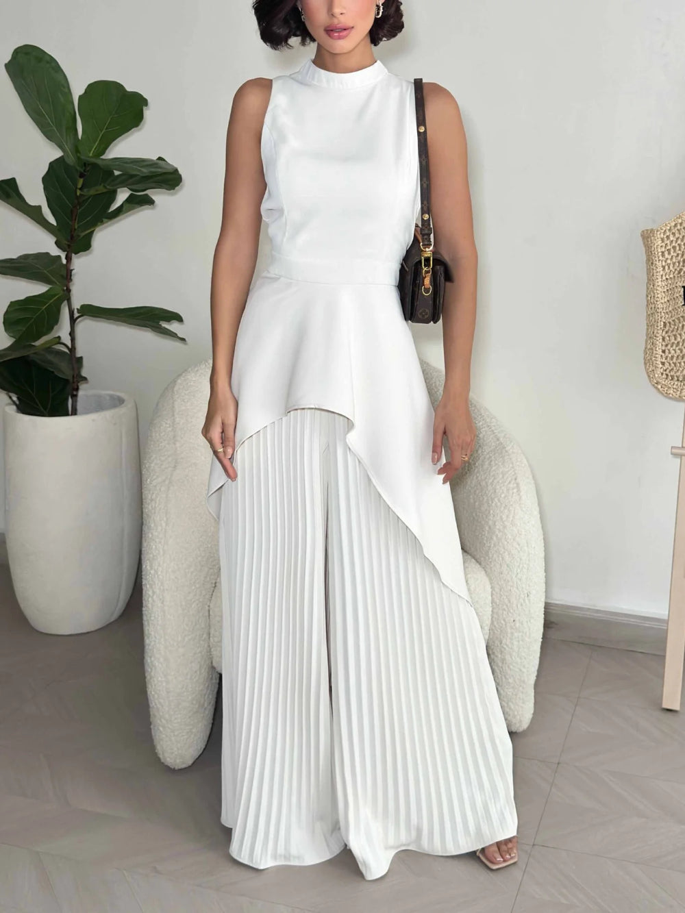 Asymmetrical Hem Sleeveless Top