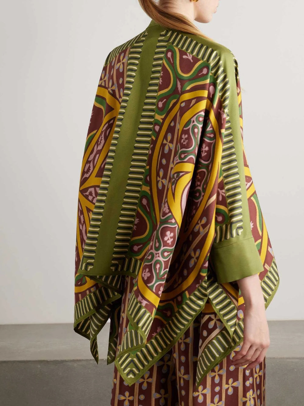 Retro Print Batwing Sleeve Shirt