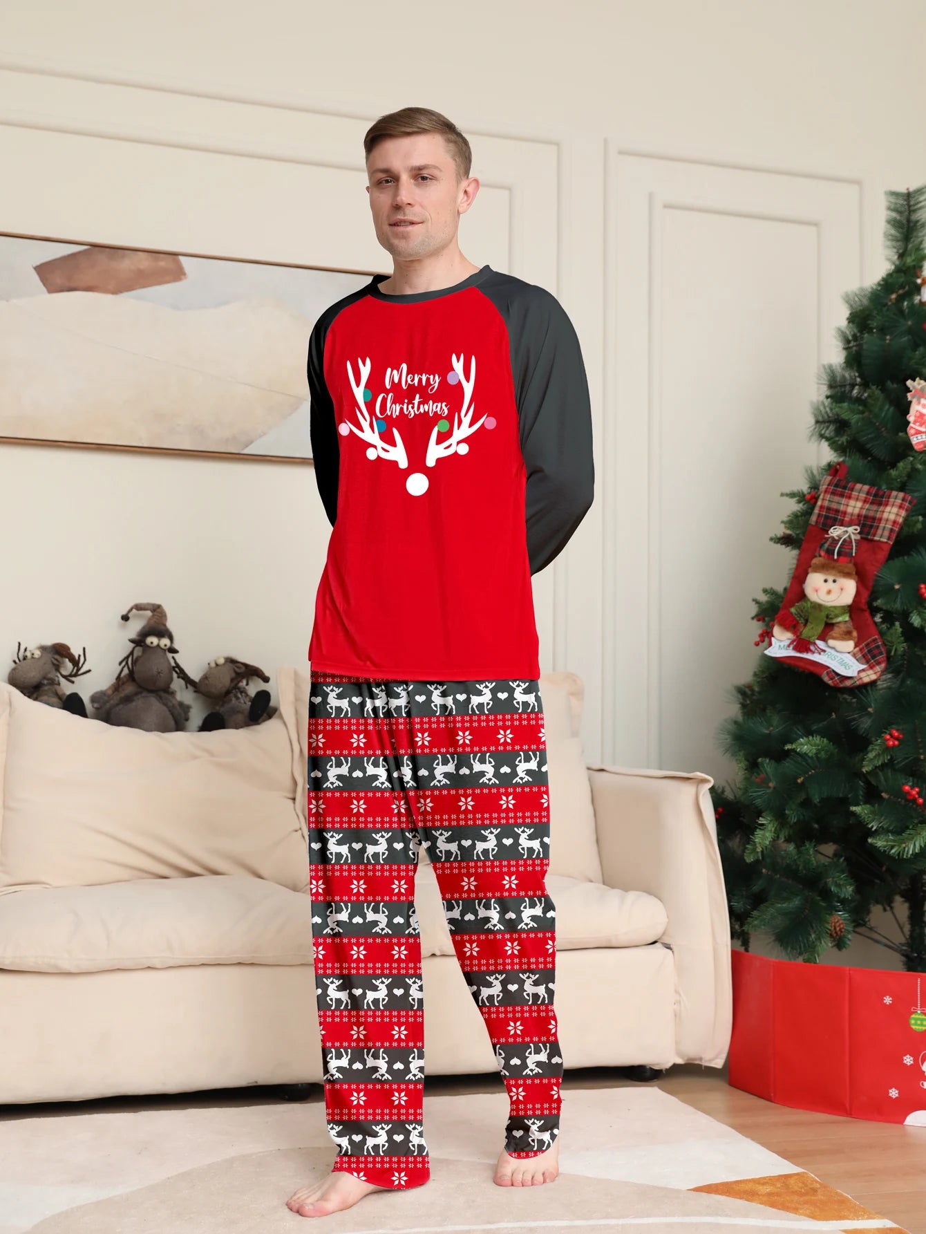 Reindeer Antlers "Merry Christmas" Print Pajama Set