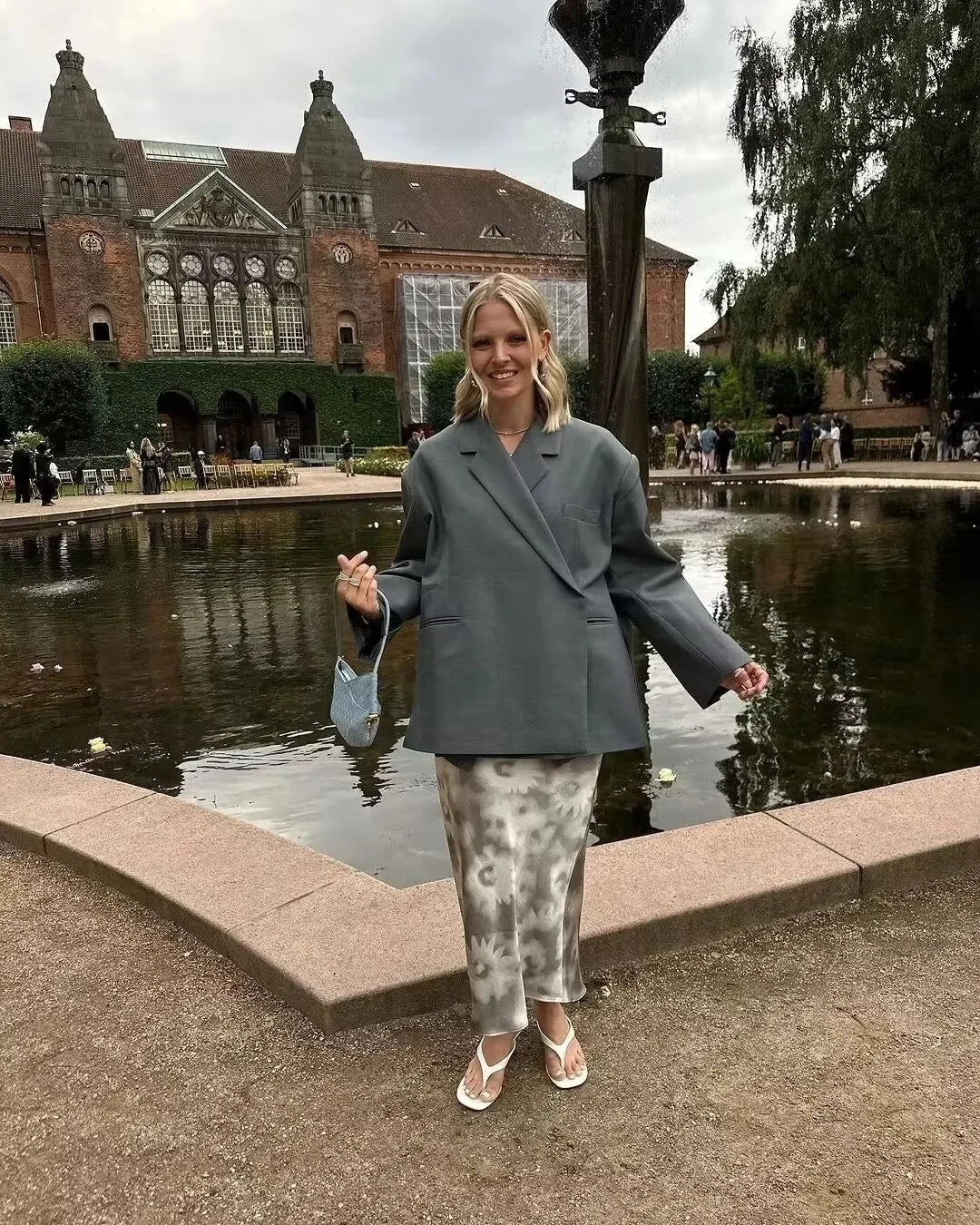 Hidden Buckle Side Slit Blazer