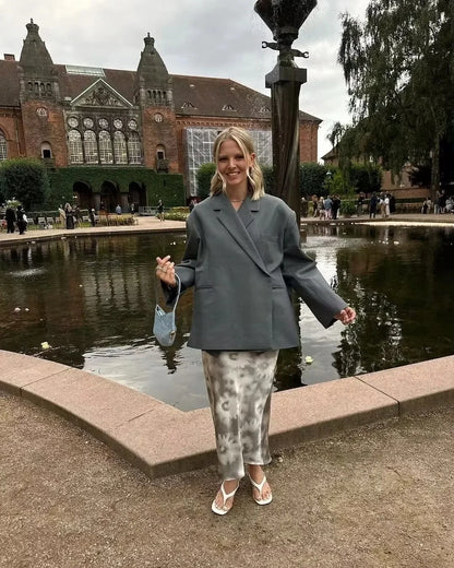 Hidden Buckle Side Slit Blazer