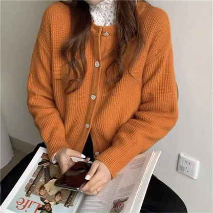 Long Sleeve Single-Breasted Knit Top