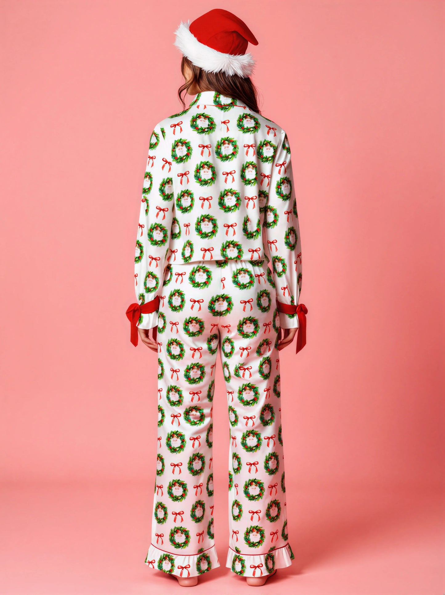 Wreath Print Christmas Pajama Set