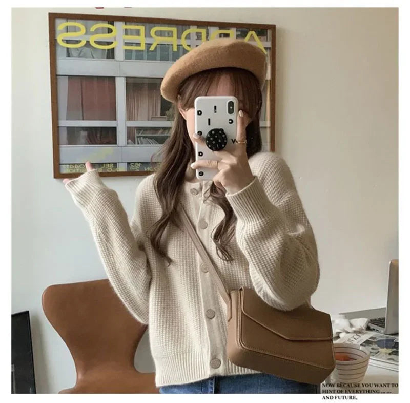 Long Sleeve Single-Breasted Knit Top