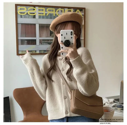 Long Sleeve Single-Breasted Knit Top