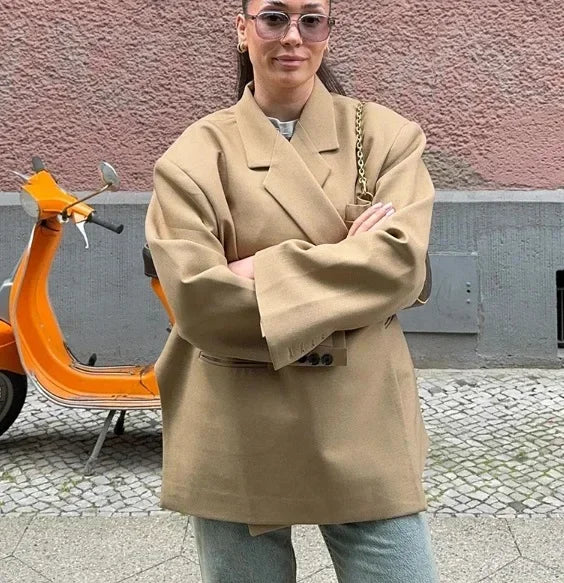 Hidden Buckle Side Slit Blazer