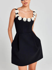 Elegant Beaded Floral Detail Pocket Dress