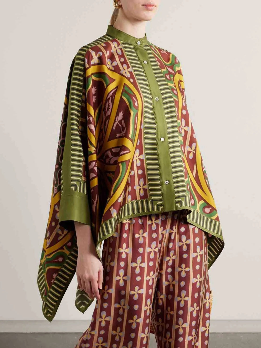 Retro Print Batwing Sleeve Shirt